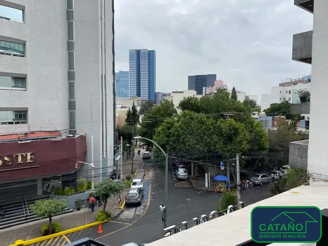 Locales comerciales en excelente esquina en San José Insurgentes, Av Plateros (5/5)