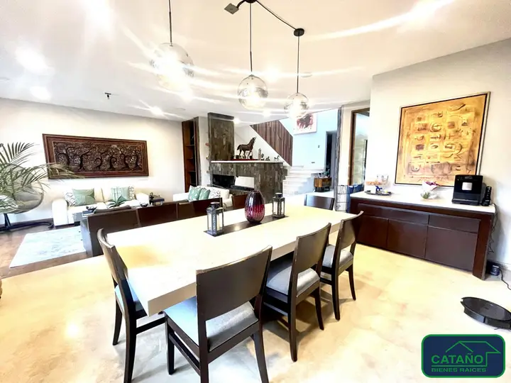 Casa en la Colonia Florida en calle cerrada con vigilancia, Privada de Margarita (2/6)