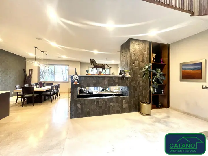 Casa en la Colonia Florida en calle cerrada con vigilancia, Privada de Margarita (3/6)