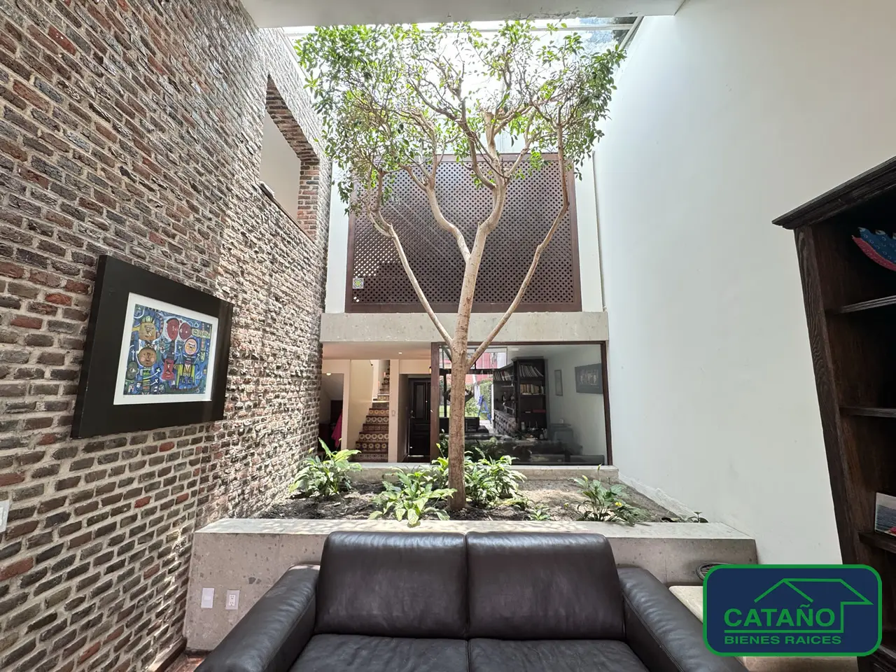 Residencia en fraccionamiento Club de Golf México. Tlalpan, Calle 11 (4/28)