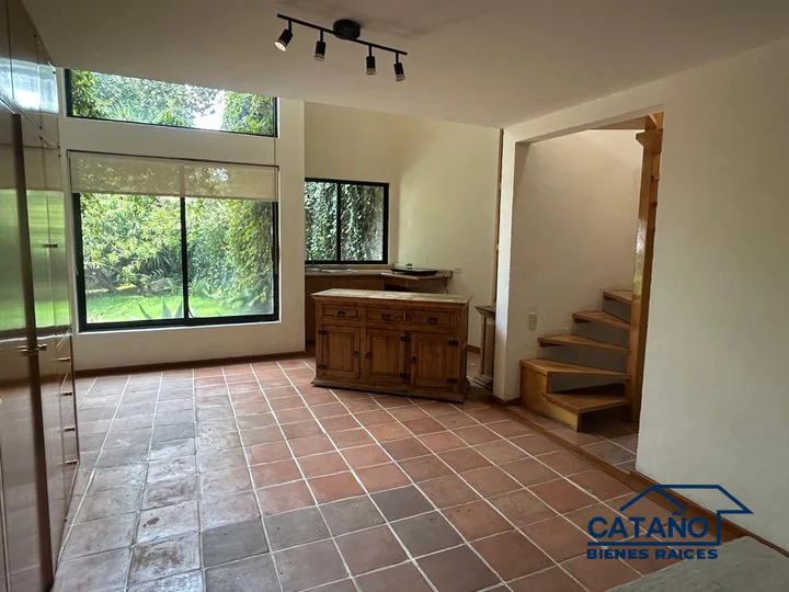 Cómodo Loft de dos niveles en renta en el Pedregal, Colegio (2/5)