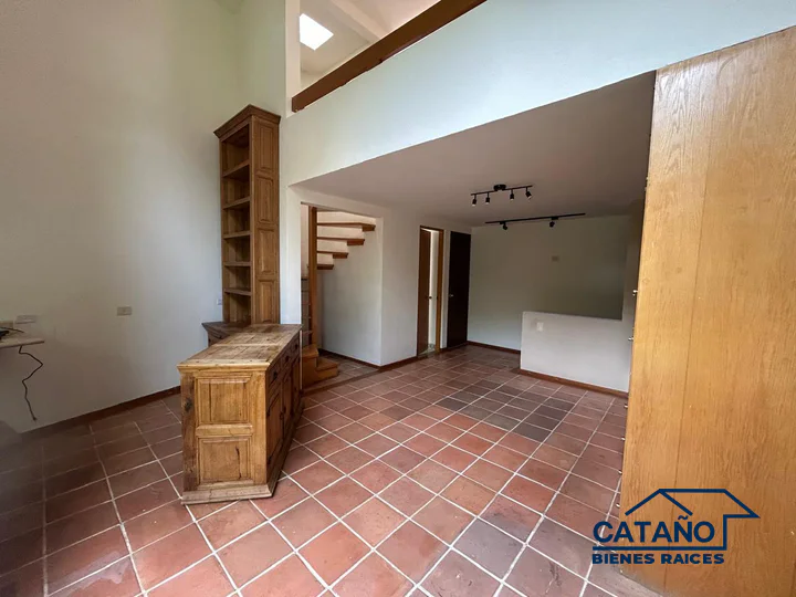 Cómodo Loft de dos niveles en renta en el Pedregal, Colegio (3/5)