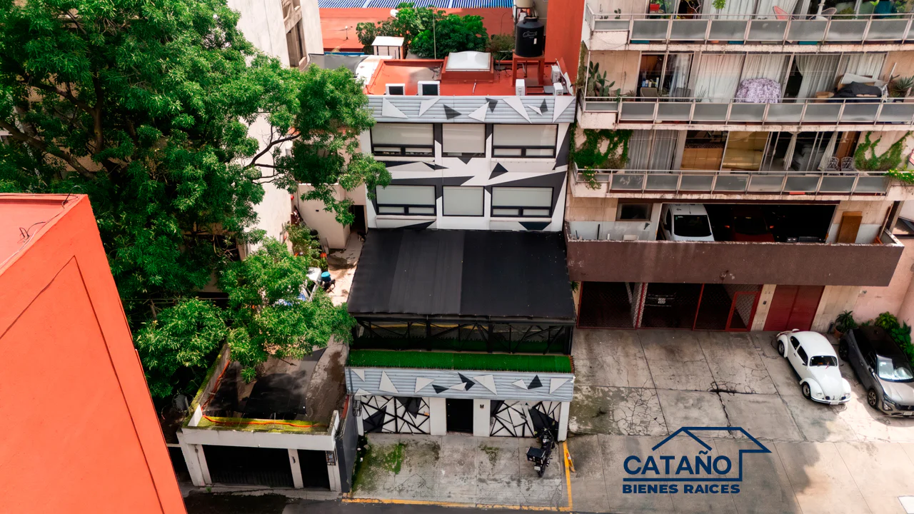 Pequeño edificio de oficinas, uso de suelo mixto, San José Insurgentes, Factor (3/33)