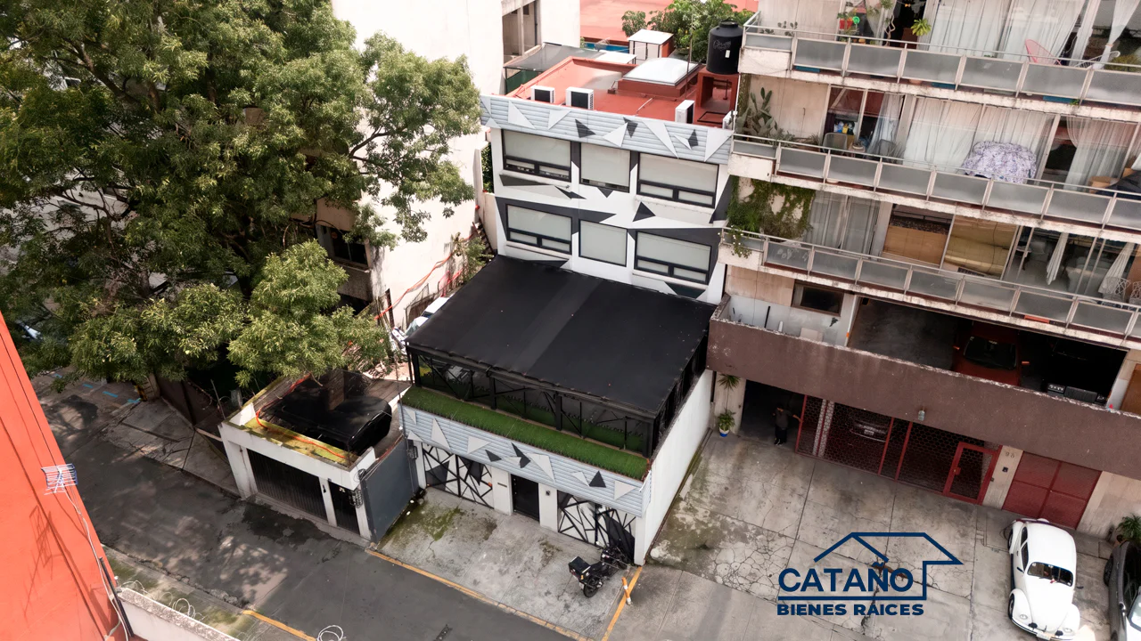 Pequeño edificio de oficinas, uso de suelo mixto, San José Insurgentes, Factor (4/33)