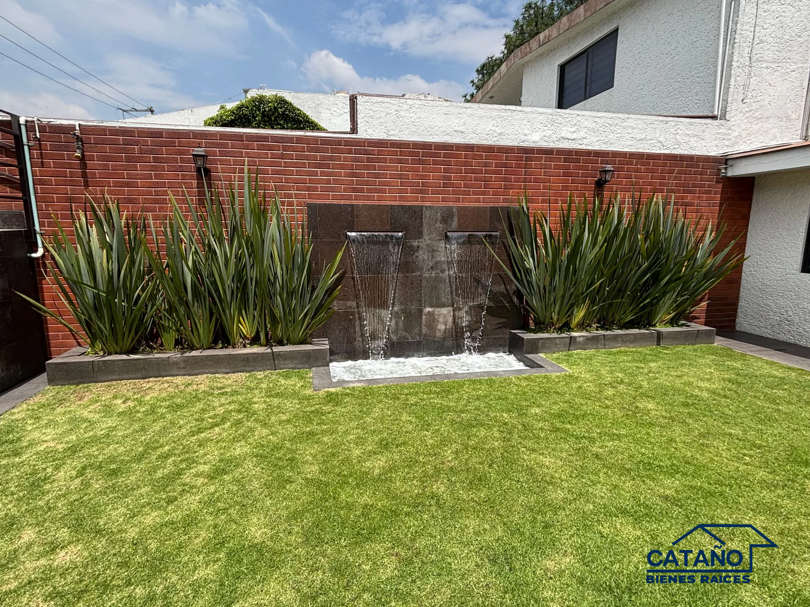 Casa en Venta, Las Águilas, Aquiles (3/12)