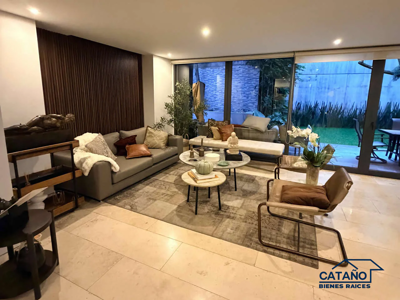 Espectacular casa, venta, seguridad y privacidad, San Jerónimo, Lomas Quebradas (1/14)