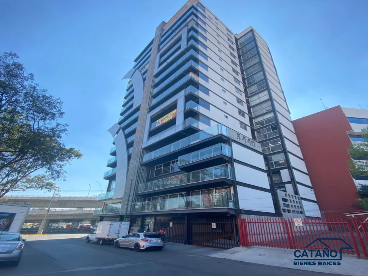 Oficina en Venta, Olímpica, Periferico Sur (1/9)