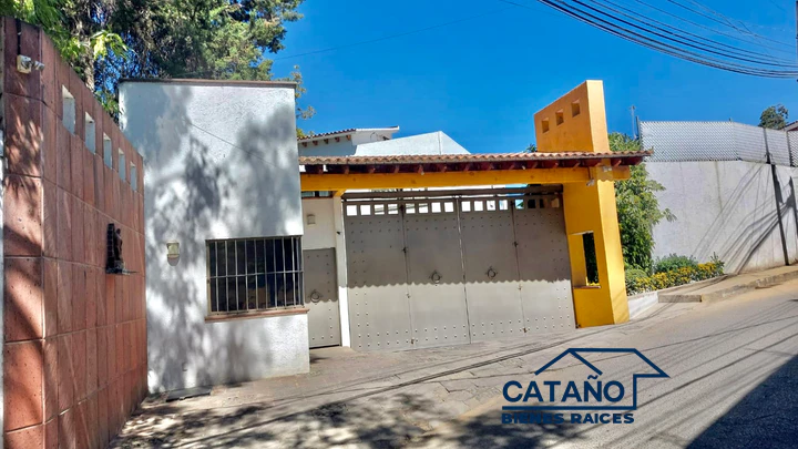 Condominio Horizontal en Venta, La Magdalena Contreras, Violeta esquina Clavel (2/6)