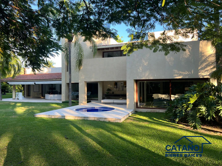 Casa en Venta, Lomas de Jiutepec, Cerrada Bugambilias (1/6)