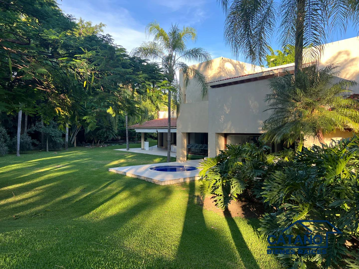 Casa en Venta, Lomas de Jiutepec, Cerrada Bugambilias (2/6)