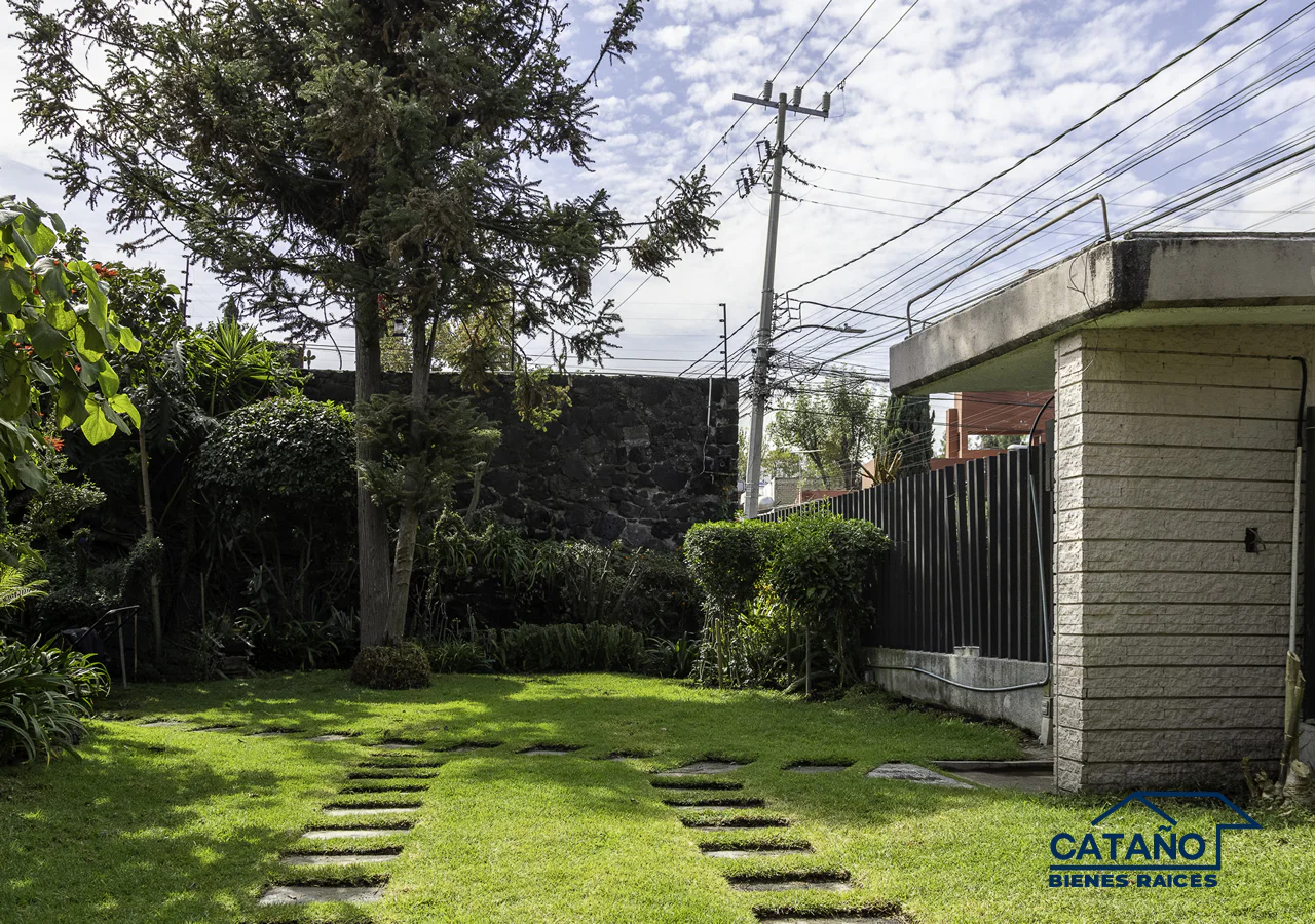Casa en Venta y Renta, Jardines del Pedregal, Fuego (3/11)