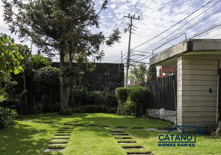Casa en Venta y Renta, Jardines del Pedregal, Fuego (3/6)