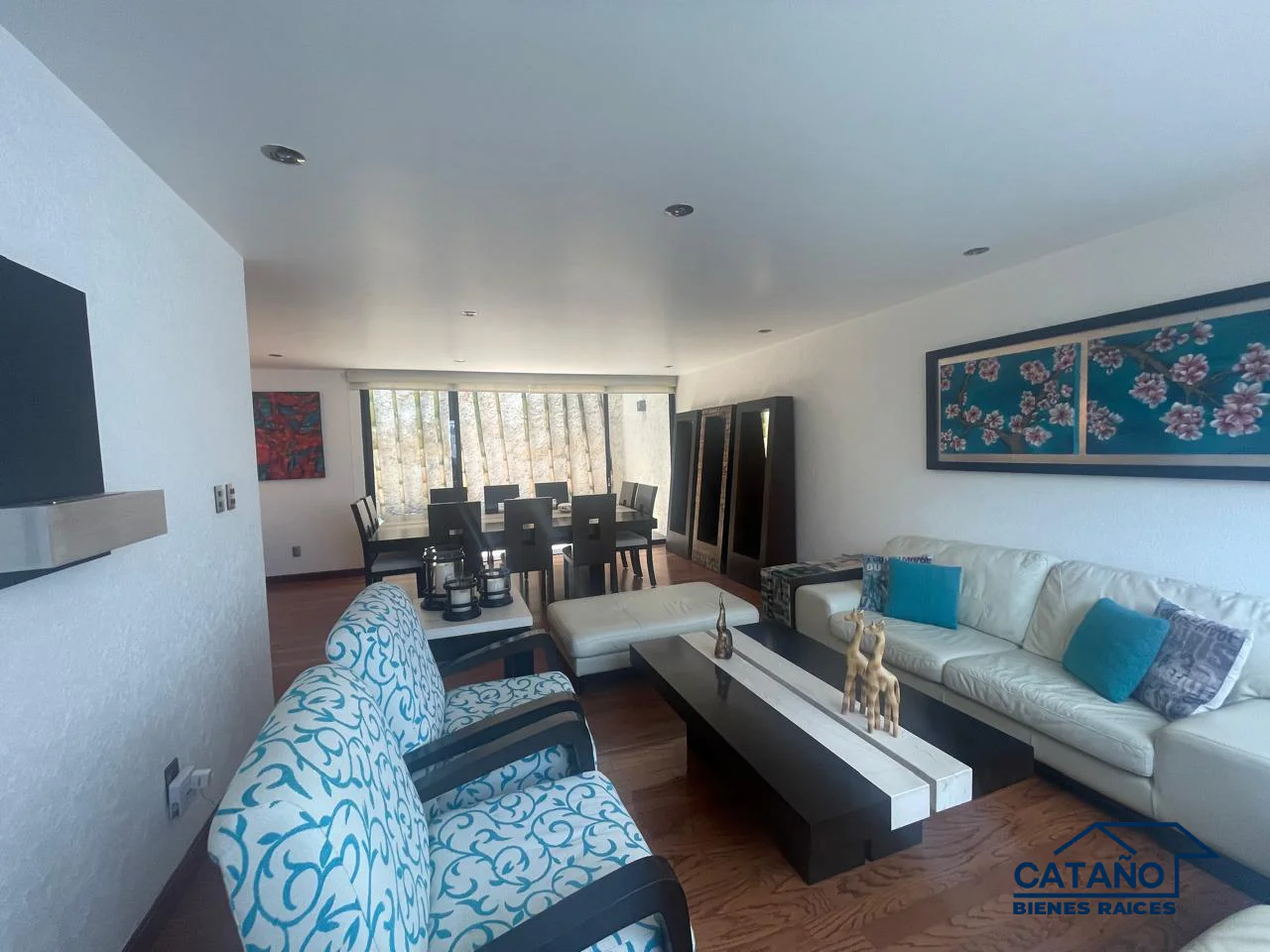 Casa en venta, amplia, excelente ubicación, en calle de los Picagregos (3/18)