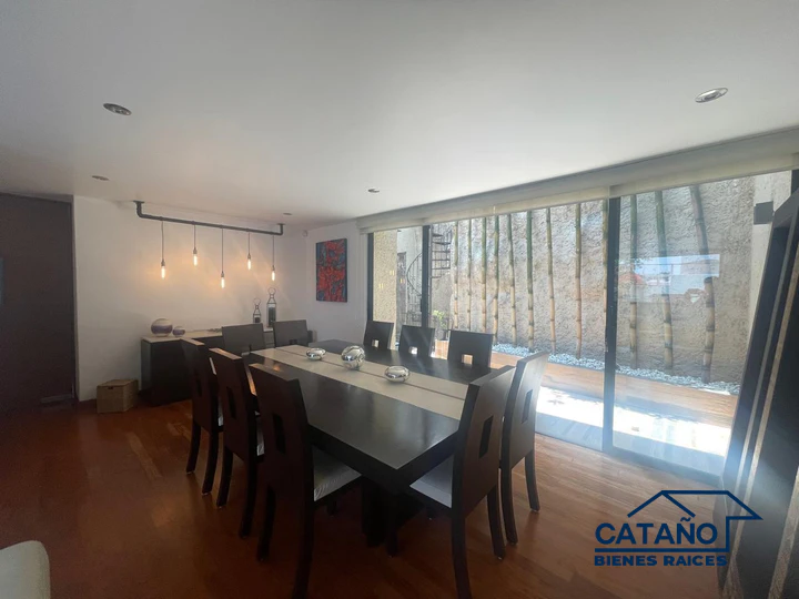 Casa en venta, amplia, excelente ubicación, en calle de los Picagregos (6/6)